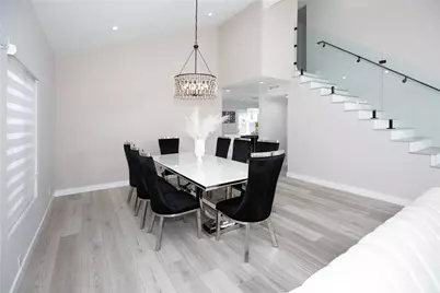 10670 Deering, Chatsworth, CA 91311 - Photo 10