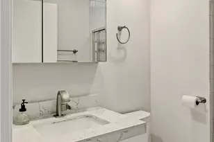 14256 Victory Blvd, Van Nuys, CA 91401 - Photo 24