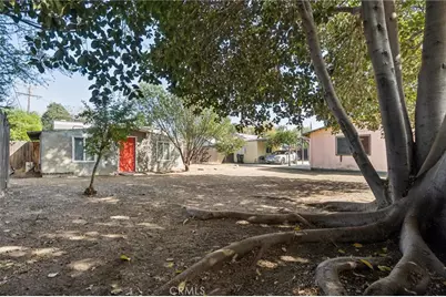 10959 Memory Park Avenue, Los Angeles, CA 91345 - Photo 22