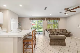 30457 Barcelona, Castaic, CA 91384 - Photo 10
