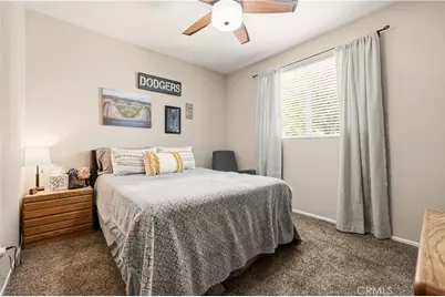 30457 Barcelona, Castaic, CA 91384 - Photo 6
