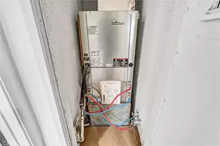 5429 Newcastle, Encino, CA 91316 - Photo 22