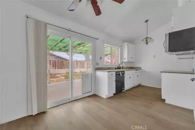 21010 Lodi Pl, California City, CA 93505 - Photo 4