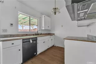 21010 Lodi Pl, California City, CA 93505 - Photo 6