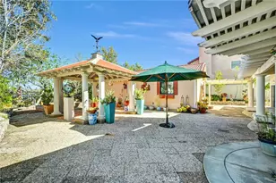 25304 Rolling Greens, Saugus, CA 91350 - Photo 38