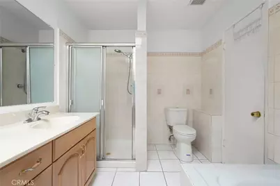 429 E Providencia #B, Burbank, CA 91501 - Photo 20