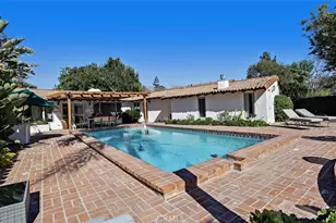 23130 Oxnard St, Woodland Hills, CA 91367 - Photo 26