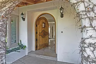 23130 Oxnard St, Woodland Hills, CA 91367 - Photo 4