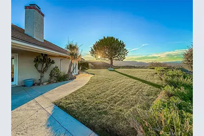 24525 Desert, Newhall, CA 91321 - Photo 8