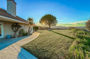 24525 Desert, Newhall, CA 91321 - Photo 8