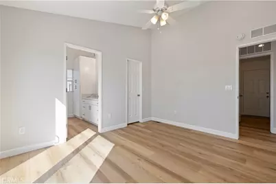 20066 Crestview, Canyon Country, CA 91351 - Photo 12