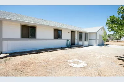 5902 Margaritha, Rosamond, CA 93560 - Photo 2
