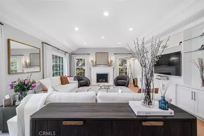 10455 Lindbrook Drive, Los Angeles, CA 90024 - Photo 2