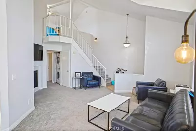 18107 Erik Court #462, Canyon Country, CA 91387 - Photo 4