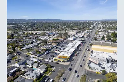 12816 Victory Boulevard, Los Angeles, CA 91606 - Photo 14