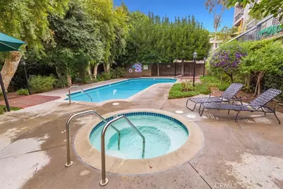 5339 Lindley Unit 207, Tarzana, CA 91356 - Photo 14