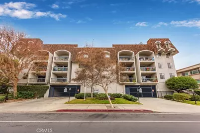 5339 Lindley Unit 207, Tarzana, CA 91356 - Photo 1