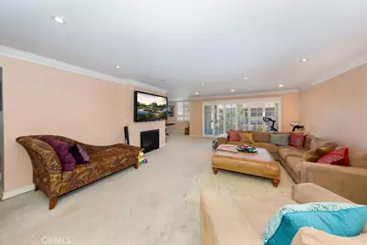 5339 Lindley Unit 207, Tarzana, CA 91356 - Photo 4