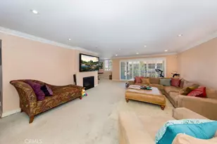 5339 Lindley Unit 207, Tarzana, CA 91356 - Photo 4