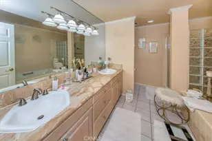 5339 Lindley Unit 207, Tarzana, CA 91356 - Photo 8