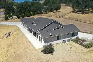 25904 Bear Valley, Tehachapi, CA 93561 - Photo 2