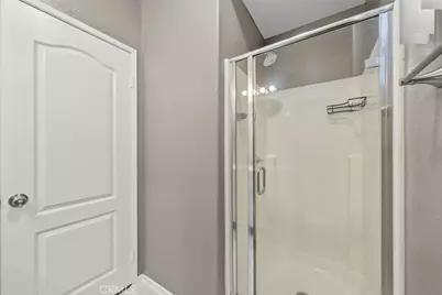 14323 Moon Valley Street, Victorville, CA 92394 - Photo 16