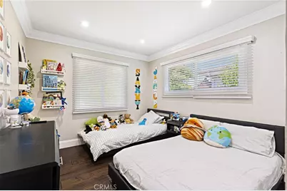 19438 Calvert Street, Tarzana, CA 91335 - Photo 20