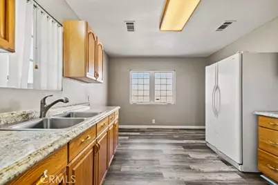 45021 11th, Lancaster, CA 93534 - Photo 6