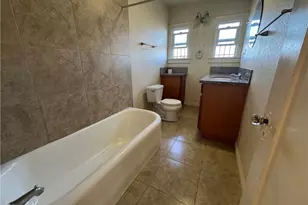 5116 S Budlong Ave, Los Angeles, CA 90037 - Photo 12