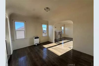 5116 S Budlong Avenue, Los Angeles, CA 90037 - Photo 6