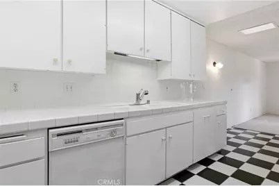 5330 Lindley Avenue #305, Encino, CA 91316 - Photo 8