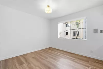 9000 Vanalden, Northridge, CA 91324 - Photo 8