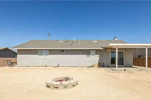 2711 28th St W, Rosamond, CA 93560 - Photo 2