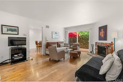 18319 Collins #7, Tarzana, CA 91356 - Photo 4