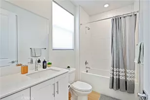 27586 Manzanita Wy, Valencia, CA 91381 - Photo 22