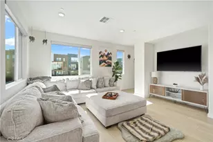 27586 Manzanita Wy, Valencia, CA 91381 - Photo 8