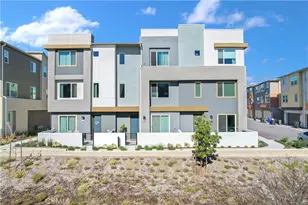 27586 Manzanita Wy, Valencia, CA 91381 - Photo 2