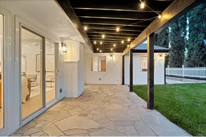 24100 Philiprimm Street, Woodland Hills, CA 91367 - Photo 32