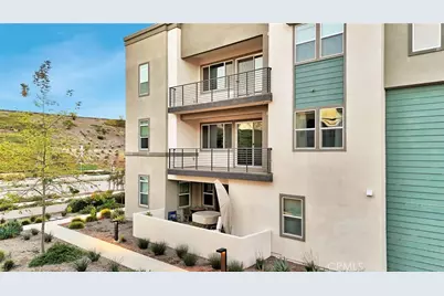 26958 Sandbar Willow Pl #205, Valencia, CA 91355 - Photo 2