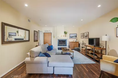 7211 Cozycroft #32, Winnetka, CA 91306 - Photo 2