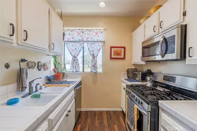 7211 Cozycroft #32, Winnetka, CA 91306 - Photo 6