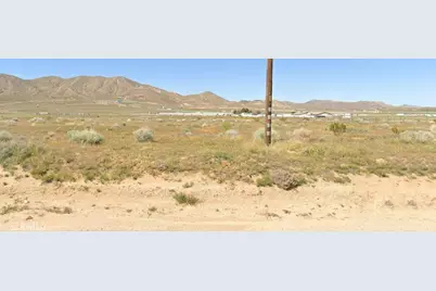 76 Rosamond Boulevard, Rosamond, CA 93560 - Photo 6