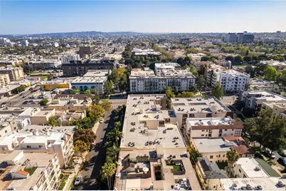 141 S Clark Drive #326, West Hollywood, CA 90048 - Photo 38