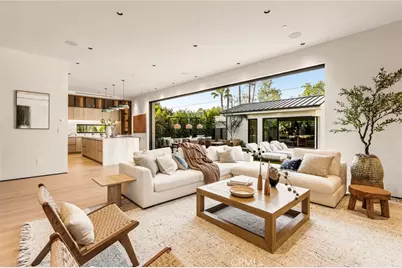 12247 Addison, Valley Village, CA 91607 - Photo 2