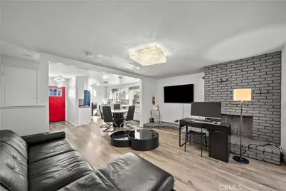 27215 Barada Avenue, Saugus, CA 91350 - Photo 10