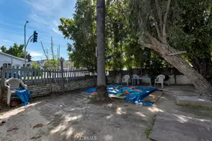 11667 Burbank, North Hollywood, CA 91601 - Photo 54