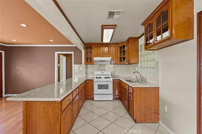 11288 Telfair Avenue, San Fernando, CA 91340 - Photo 14