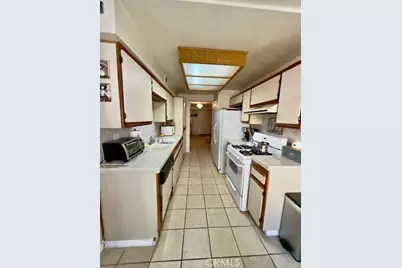 19400 Wyandotte #16, Reseda, CA 91335 - Photo 8