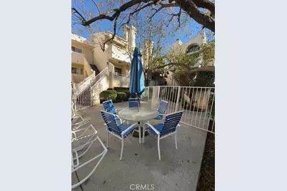 19400 Wyandotte #16, Reseda, CA 91335 - Photo 2