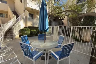 19400 Wyandotte, Reseda, CA 91335 - Photo 2